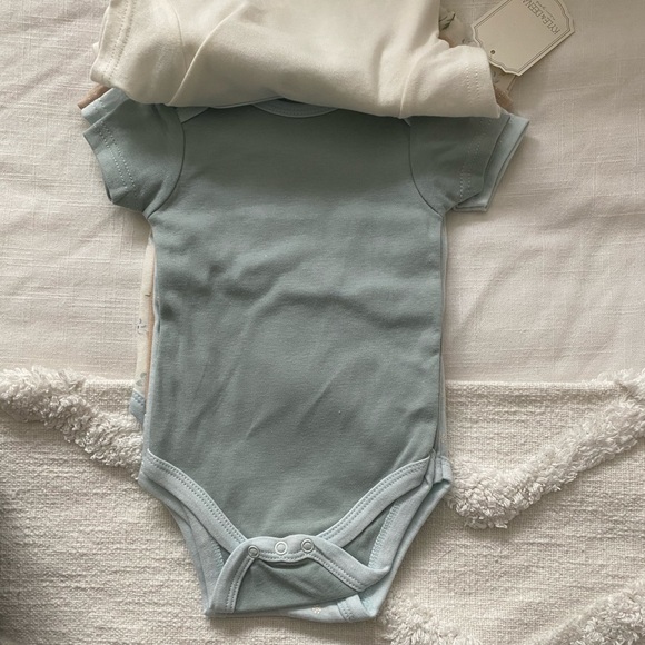 4 piece set - Picture 4 of 5